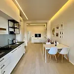 Modern 公寓 *